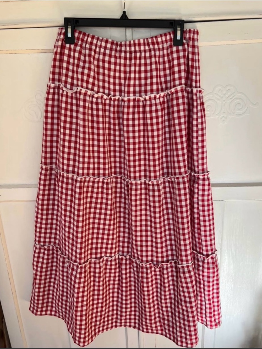 New with Tags Red Gingham Tiered Maxi Skirt
EDIKTED Size Medium - Picture 4 of 8